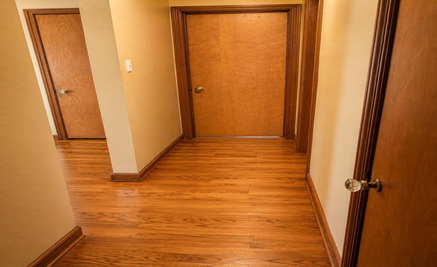 Downstairs hallway bedroom 4 & 5