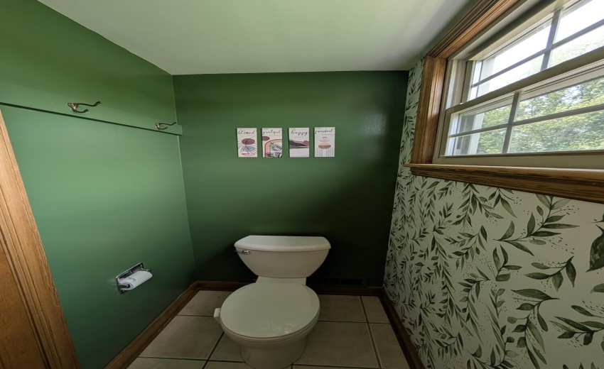 Upstairs half bath 3