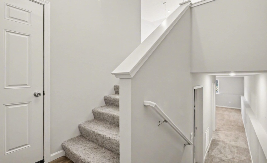 MFP009-i1800-Foyer
