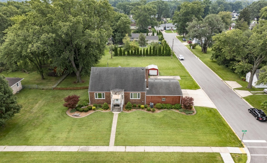 604 E 213th St-47 ext drone front