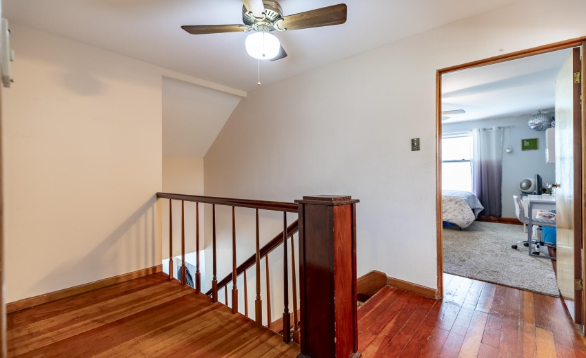 604 E 213th St-35 landing