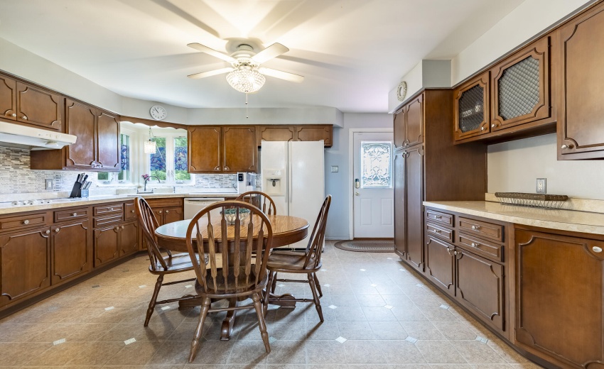 604 E 213th St-27 kit