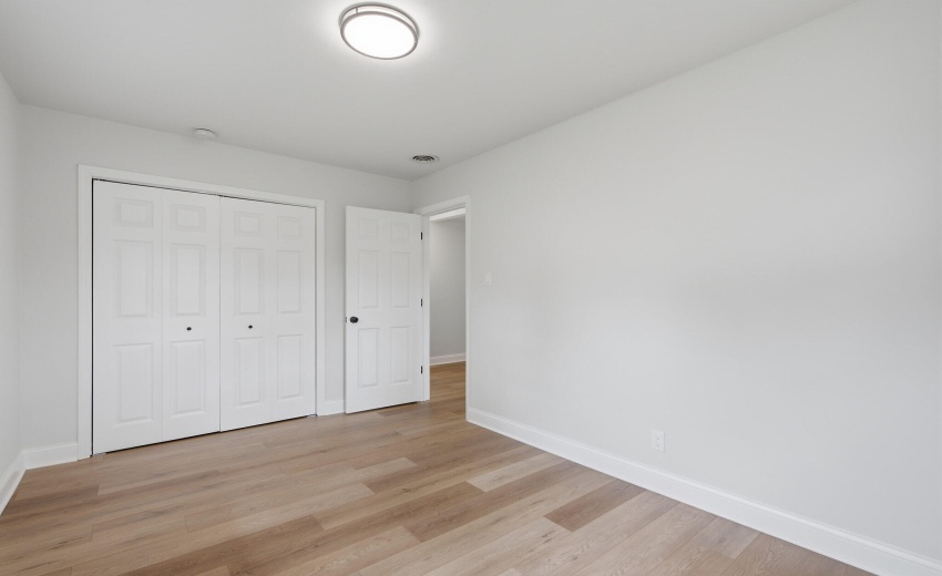 023_Bedroom