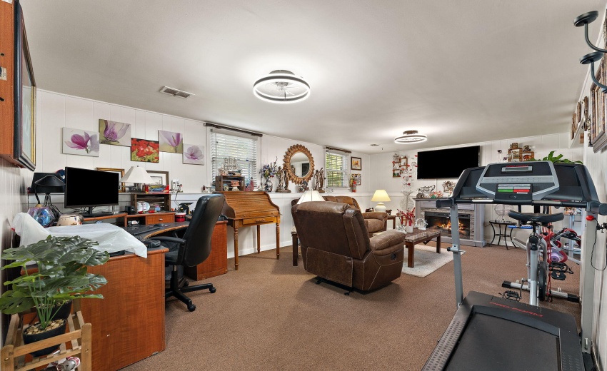 303 Minter Drive-Griffith