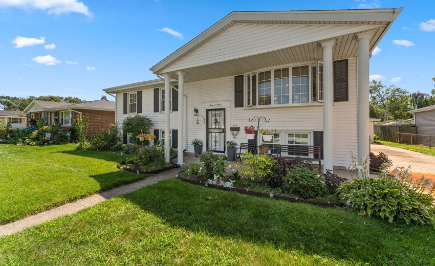 303 Minter Drive-Griffith