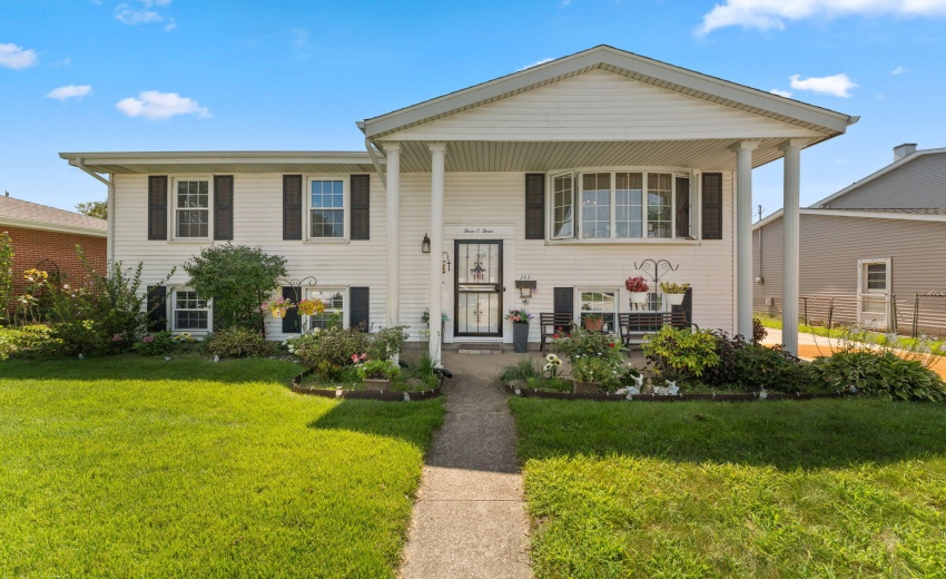 303 Minter Drive-Griffith