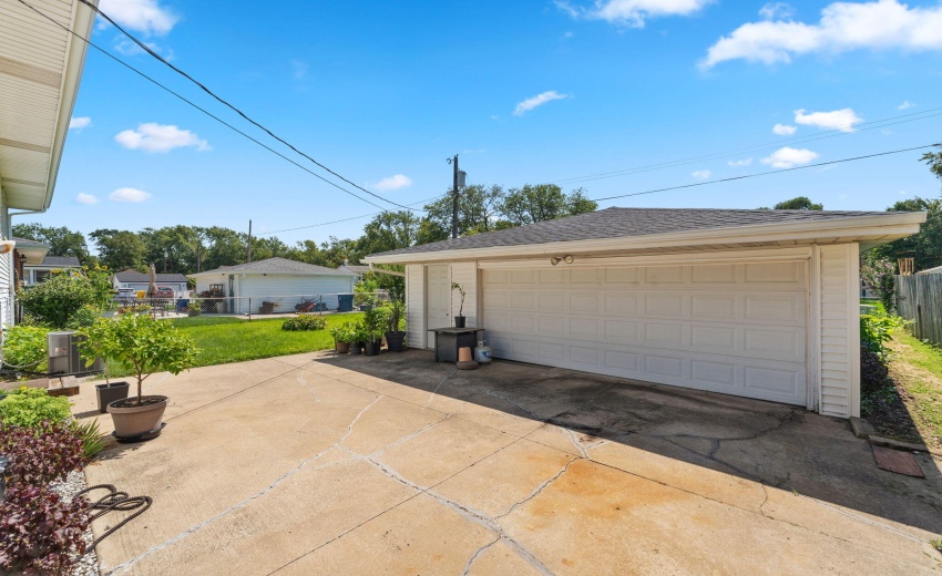 303 Minter Drive-Griffith