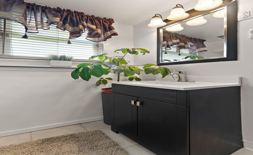 303 Minter Drive-Griffith