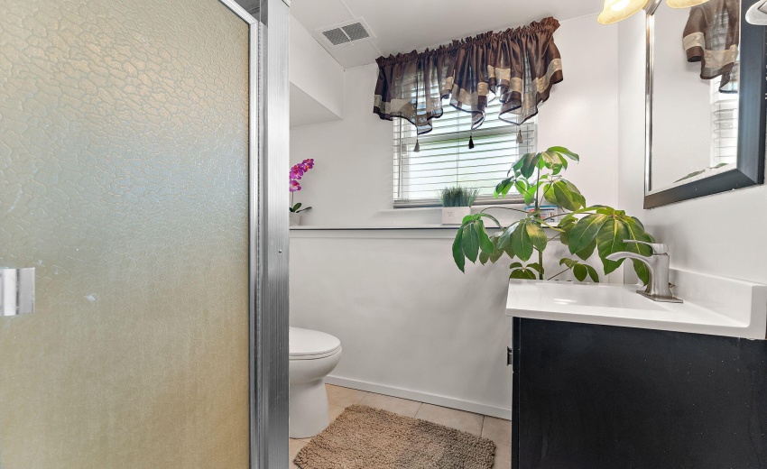 303 Minter Drive-Griffith