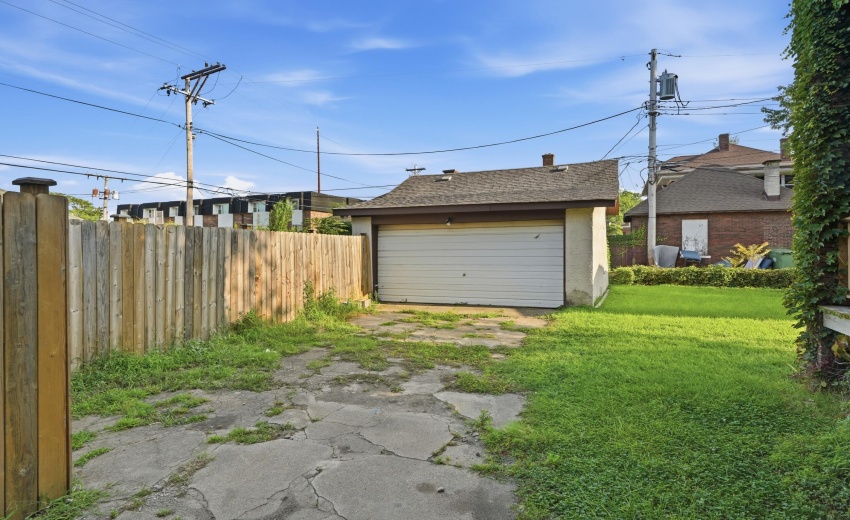 Garage