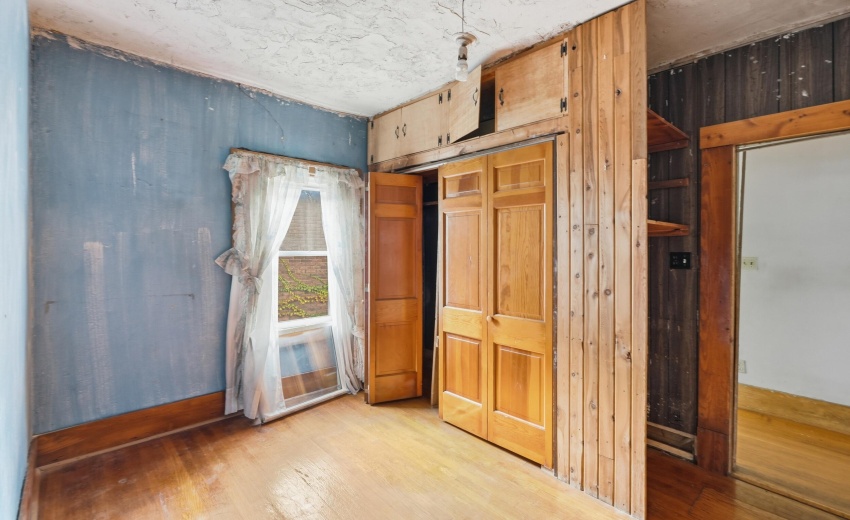 Office/Room Attached to Bedroom 4