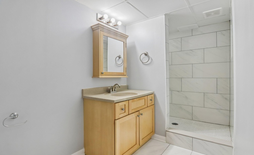 51-web-or-mls-Columbia Ave-S1606-026