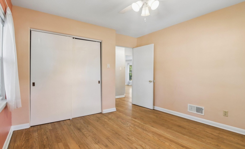 37-web-or-mls-Columbia Ave-S1606-019