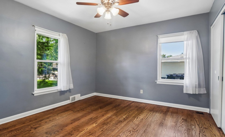 31-web-or-mls-Columbia Ave-S1606-016