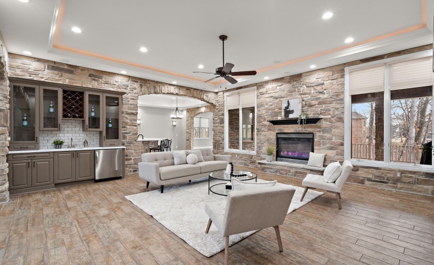 Main Living Room with Wet Bar