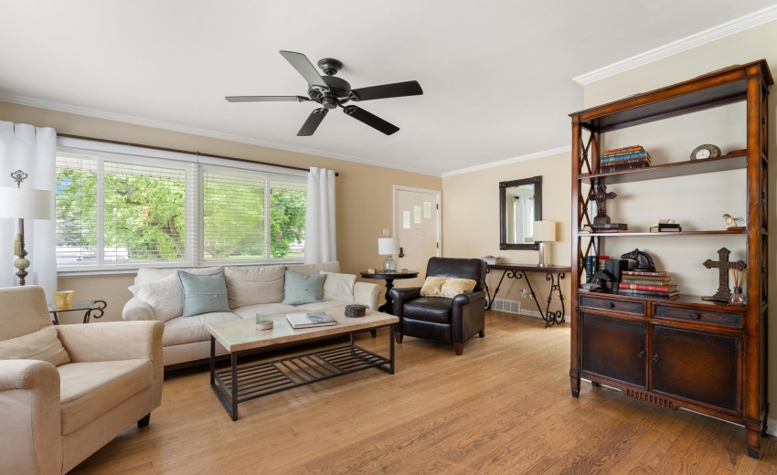 8134 Columbia Ave - Munster (012)