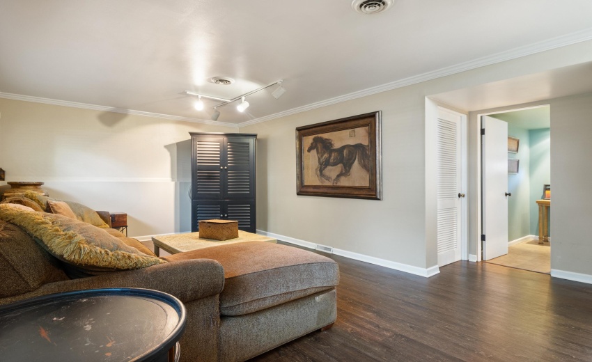 8134 Columbia Ave - Munster (018)