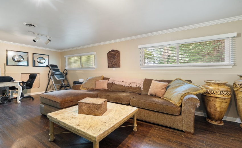 8134 Columbia Ave - Munster (017)