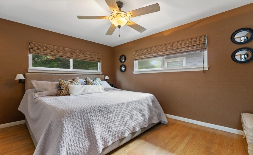 8134 Columbia Ave - Munster (003)