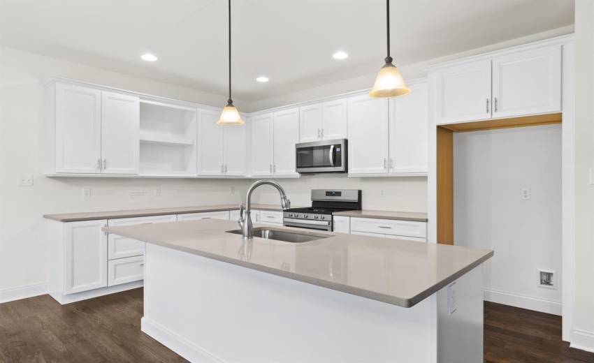 shell kitchen