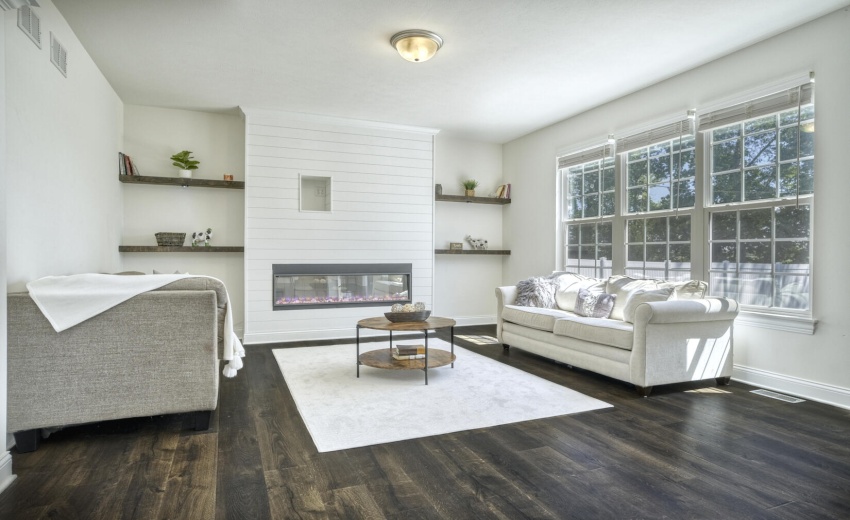 Livingroom with Fireplace 26