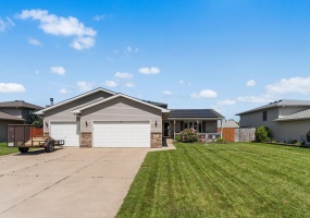 5722 Brookview Avenue, Portage, Indiana, 3 Bedrooms Bedrooms, 9 Rooms Rooms,3 BathroomsBathrooms,Residential,For Sale,Brookview,NRA844498 5722 Brookview Avenue, Portage, Indiana, 3 Bedrooms Bedrooms, 9 Rooms Rooms,3 BathroomsBathrooms,Residential,For Sale,Brookview,NRA844498