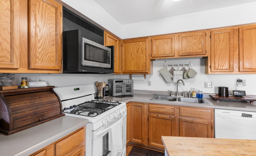 8-5722 Brookview Ave Portage IN 46368 8