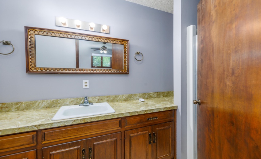 623 N Ohio St Remington-17