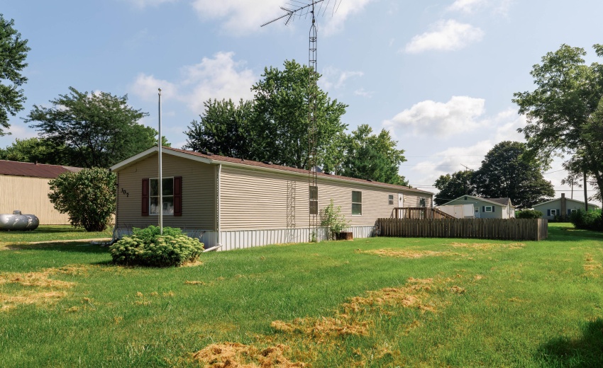 307 S Chestnut St Earl Park-21