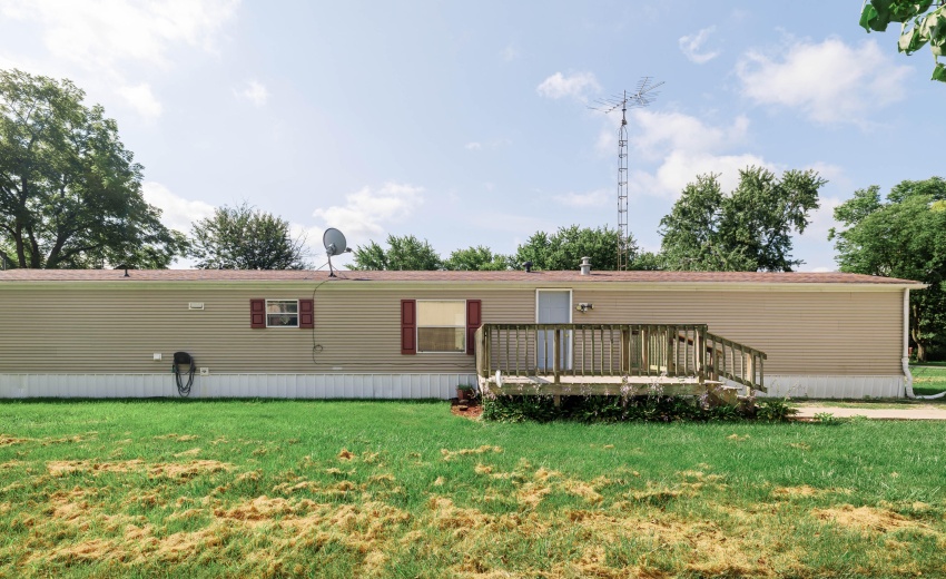 307 S Chestnut St Earl Park-16