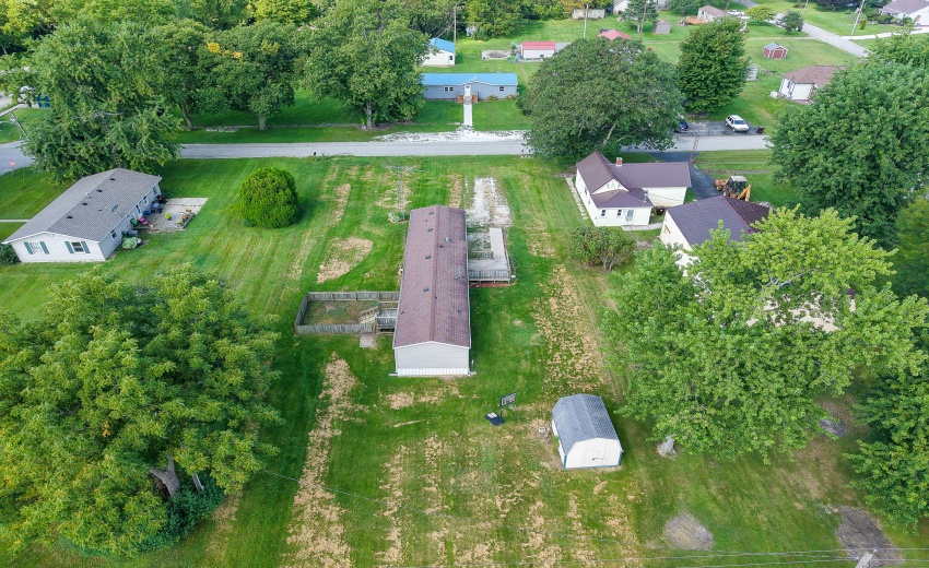 307 S Chestnut St Earl Park-25