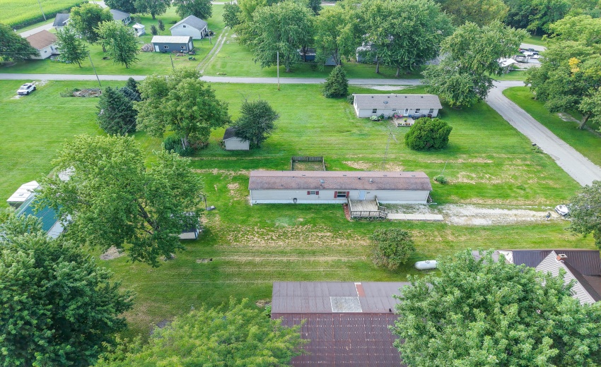 307 S Chestnut St Earl Park-26