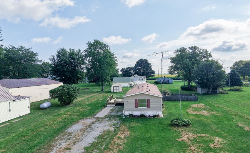307 S Chestnut St Earl Park-23