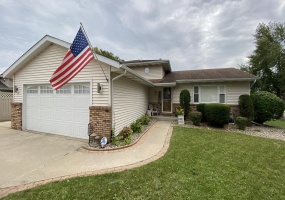 1425 97th Place, Crown Point, Indiana, 4 Bedrooms Bedrooms, 8 Rooms Rooms,2 BathroomsBathrooms,Residential,For Sale,97th,NRA844569 1425 97th Place, Crown Point, Indiana, 4 Bedrooms Bedrooms, 8 Rooms Rooms,2 BathroomsBathrooms,Residential,For Sale,97th,NRA844569