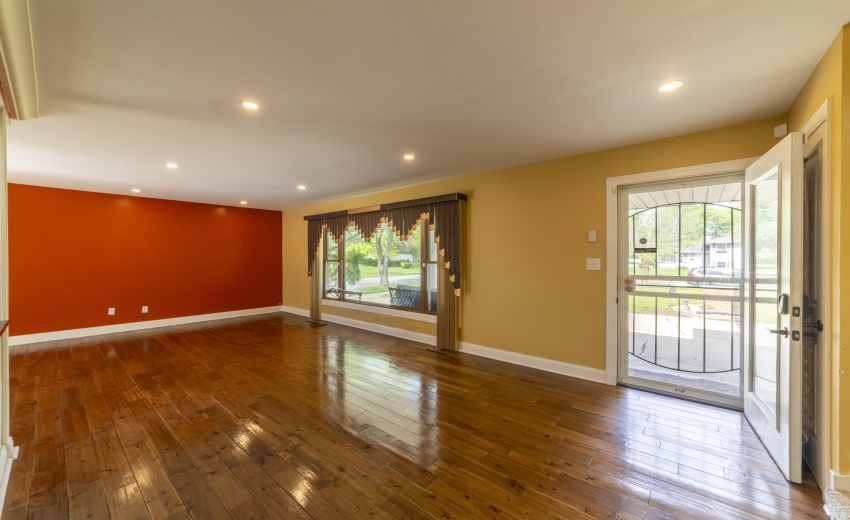 DLivingGreenwood0019