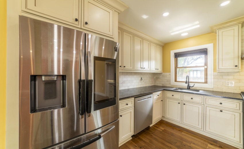 EKitchenGreenwood0030