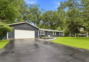 412 Westwood Drive, Michigan City, Indiana, 3 Bedrooms Bedrooms, 8 Rooms Rooms,2 BathroomsBathrooms,Residential,For Sale,Westwood,NRA844644