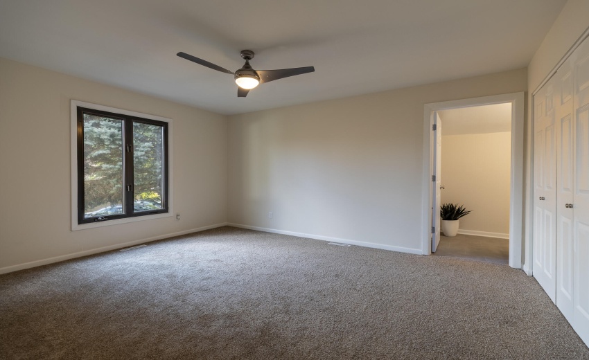 9425 Oriole Dr-22