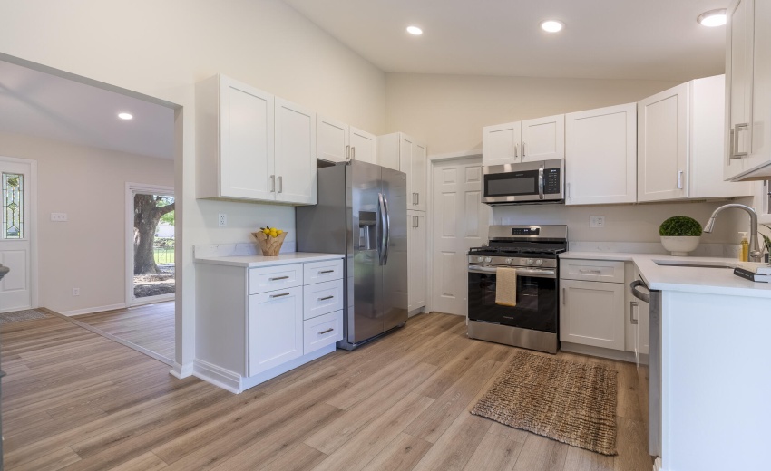 9425 Oriole Dr-20