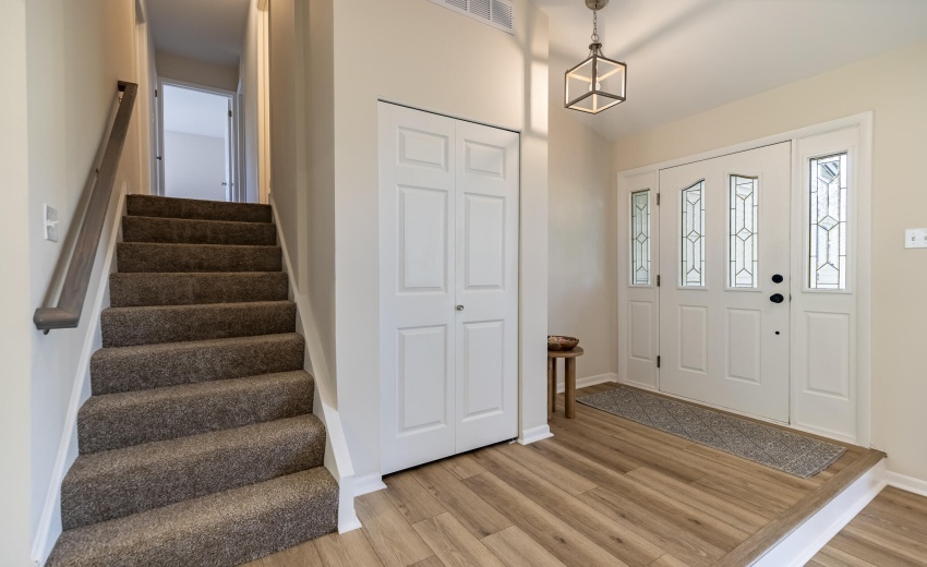 9425 Oriole Dr-16