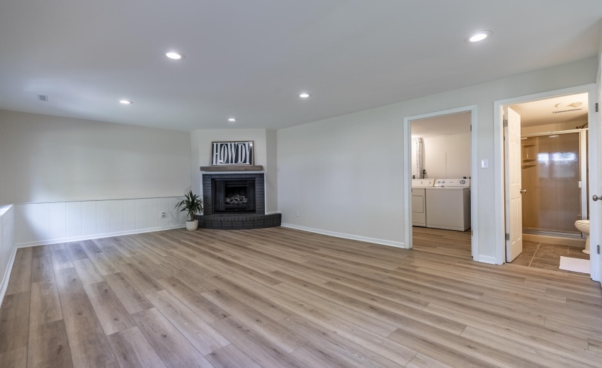 9425 Oriole Dr-34