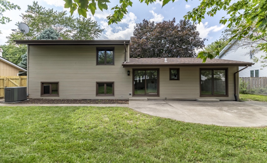 9425 Oriole Dr-9