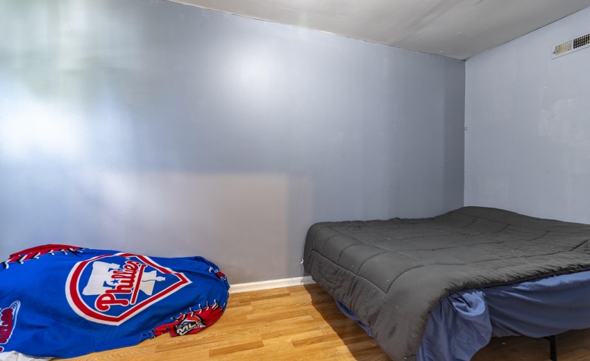 4422 Clark Ave-22