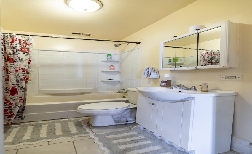 4422 Clark Ave-16