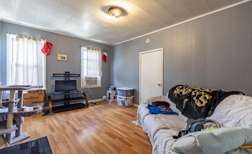 4422 Clark Ave-12