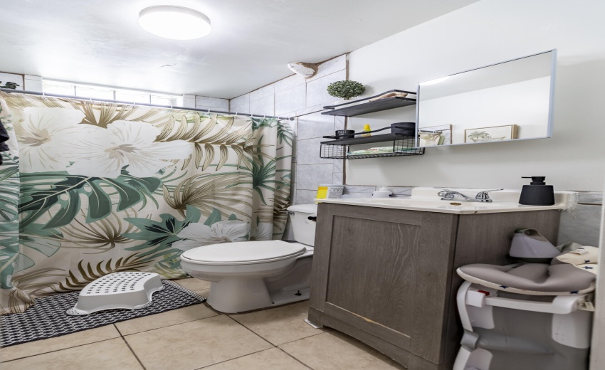 4422 Clark Ave-30