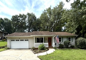 1130 Lincoln Avenue, Lowell, Indiana, 3 Bedrooms Bedrooms, 5 Rooms Rooms,2 BathroomsBathrooms,Residential,For Sale,Lincoln,NRA844011