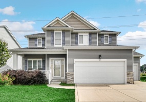 14 Laura Nell Lane, Valparaiso, Indiana, 4 Bedrooms Bedrooms, 8 Rooms Rooms,3 BathroomsBathrooms,Residential,For Sale,Laura Nell,NRA844697