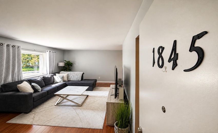 Living Room Entry