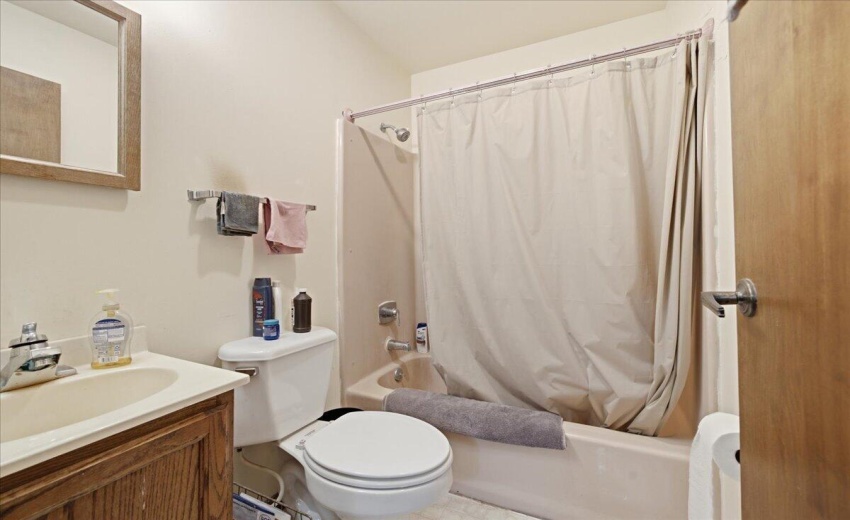 13-Master Bath